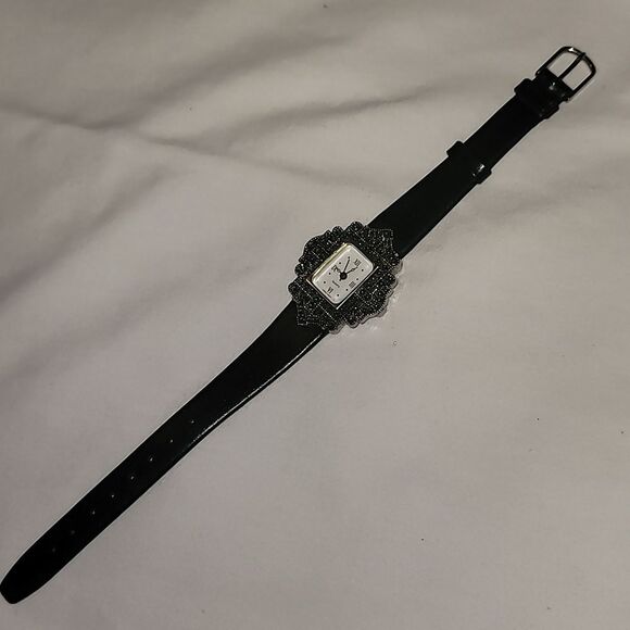 New Gothic Avon Silvertone‎ Marcasite Watch Black Leather Band Goth Romantic - Picture 2 of 10